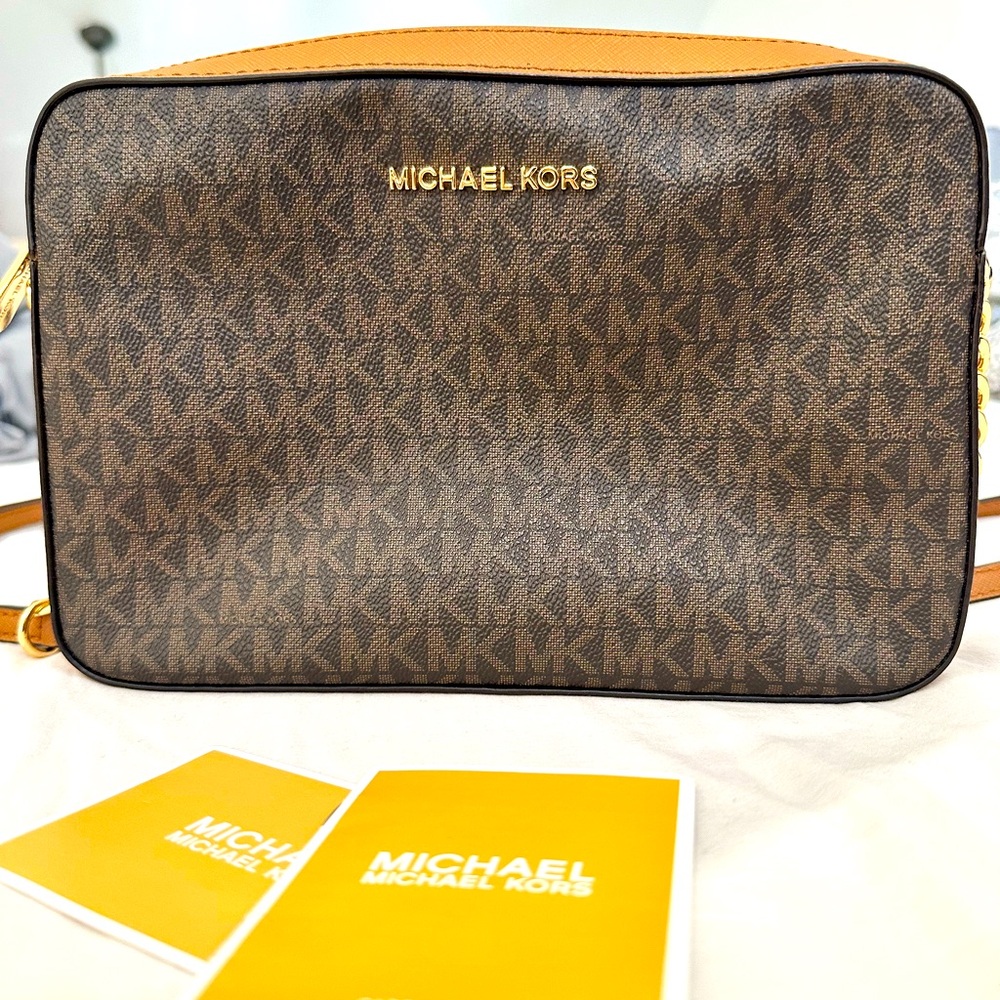 Michael Kors Jet Set Leather Crossbody
